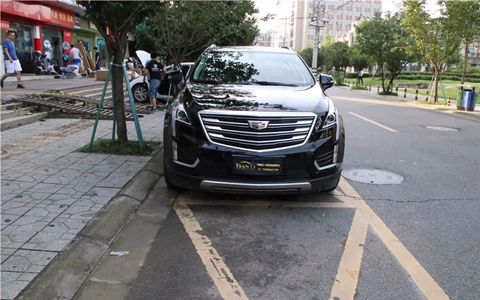 成都天一車燈凱迪拉克XT5車燈改裝升級(jí)