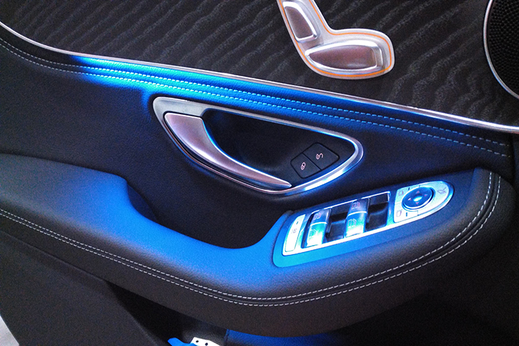 奔馳氛圍燈改裝升級 奔馳氛圍燈改裝升級