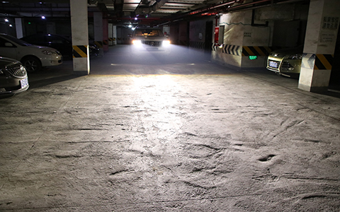 成都天一車燈-普拉多改LED透鏡 近光實(shí)拍