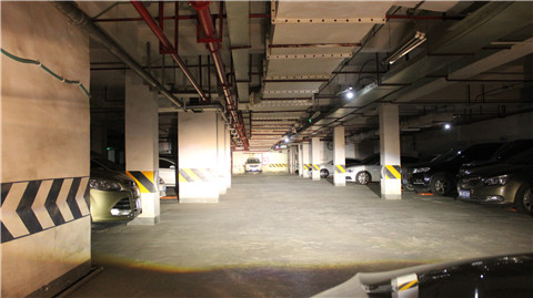 成都天一車燈奧迪A6L車燈升級LED雙光透鏡遠近光實拍