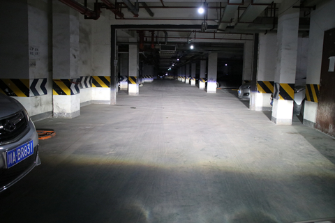 路虎攬勝車燈改裝效果展示 路虎攬勝車燈改裝效果展示