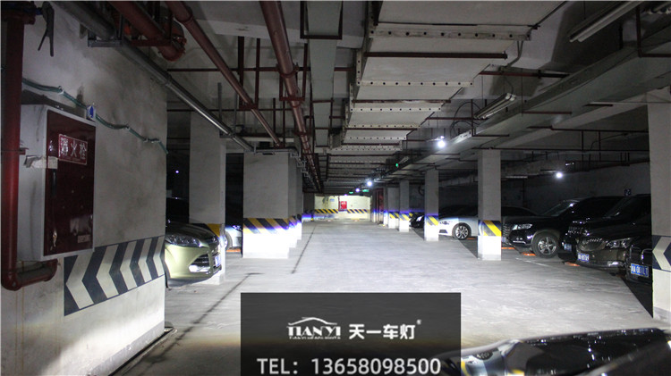 成都天一車燈米石LED雙光透鏡近光實(shí)拍