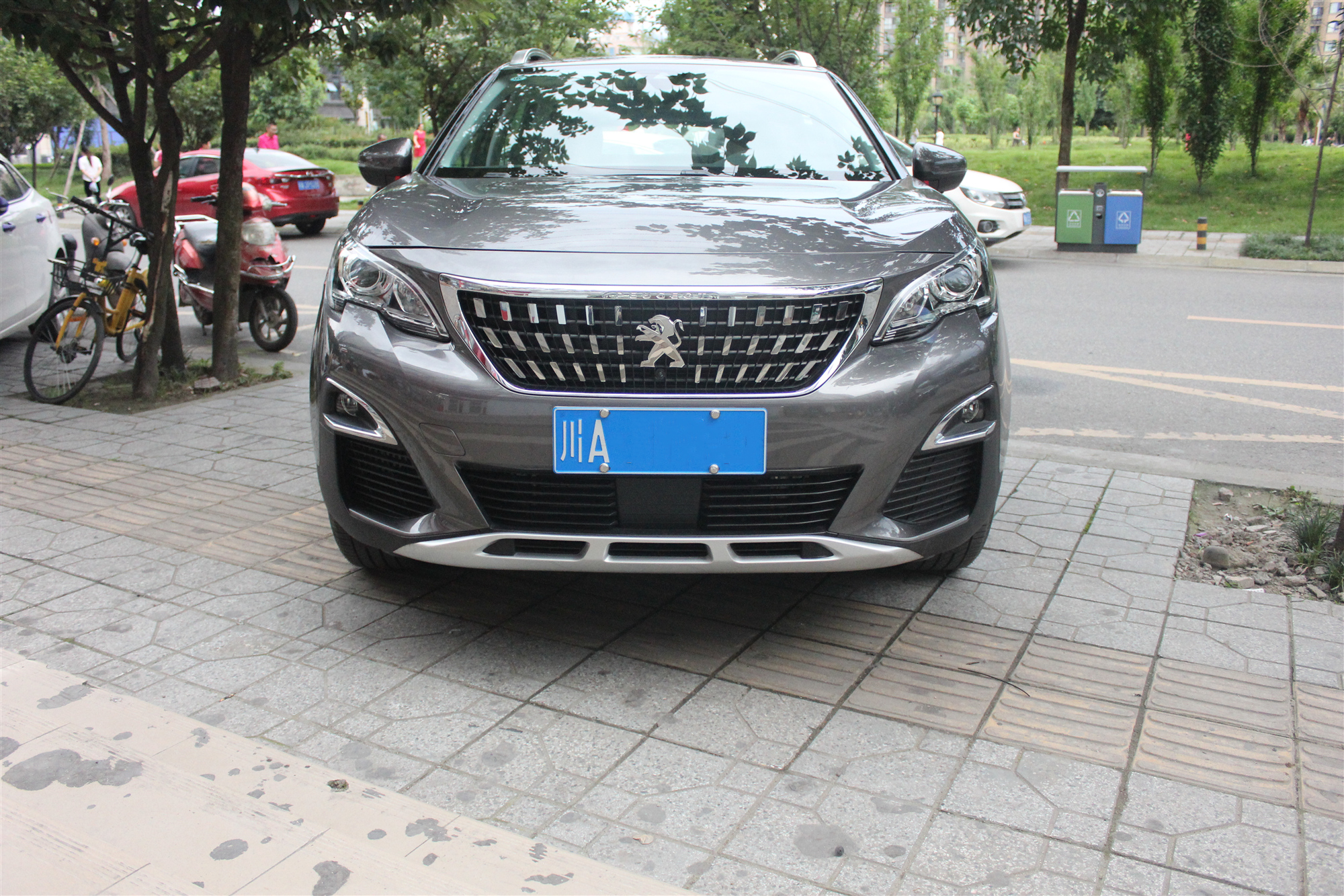 成都天一車燈4008車燈改裝LED雙光透鏡效果展示