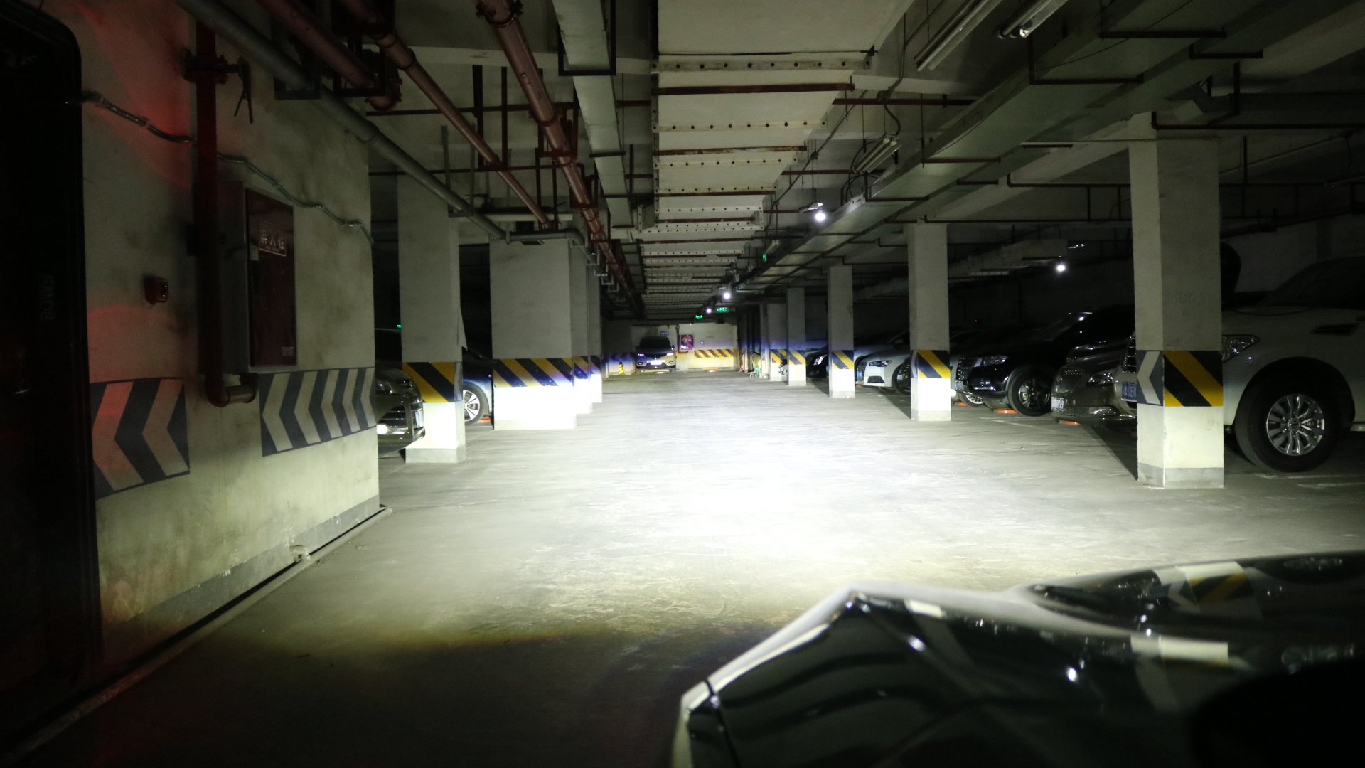 思域車燈改裝四透鏡遠(yuǎn)近光效果實(shí)拍 思域車燈改裝四透鏡遠(yuǎn)近光效果實(shí)拍