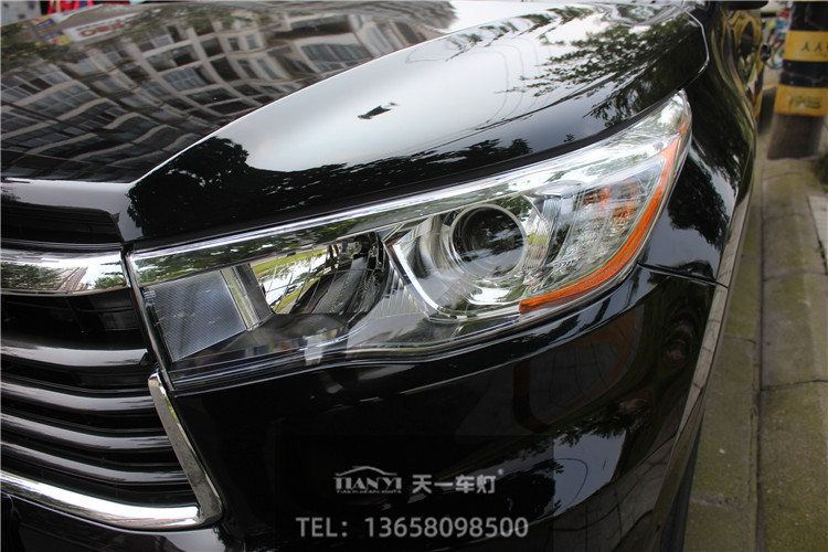 漢蘭達(dá)車(chē)燈改裝完成后大燈外觀效果展示