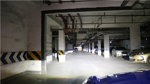 瑪莎拉蒂吉博力車燈改裝完成后遠近光效果實拍 瑪莎拉蒂吉博力車燈改裝完成后遠近光效果實拍