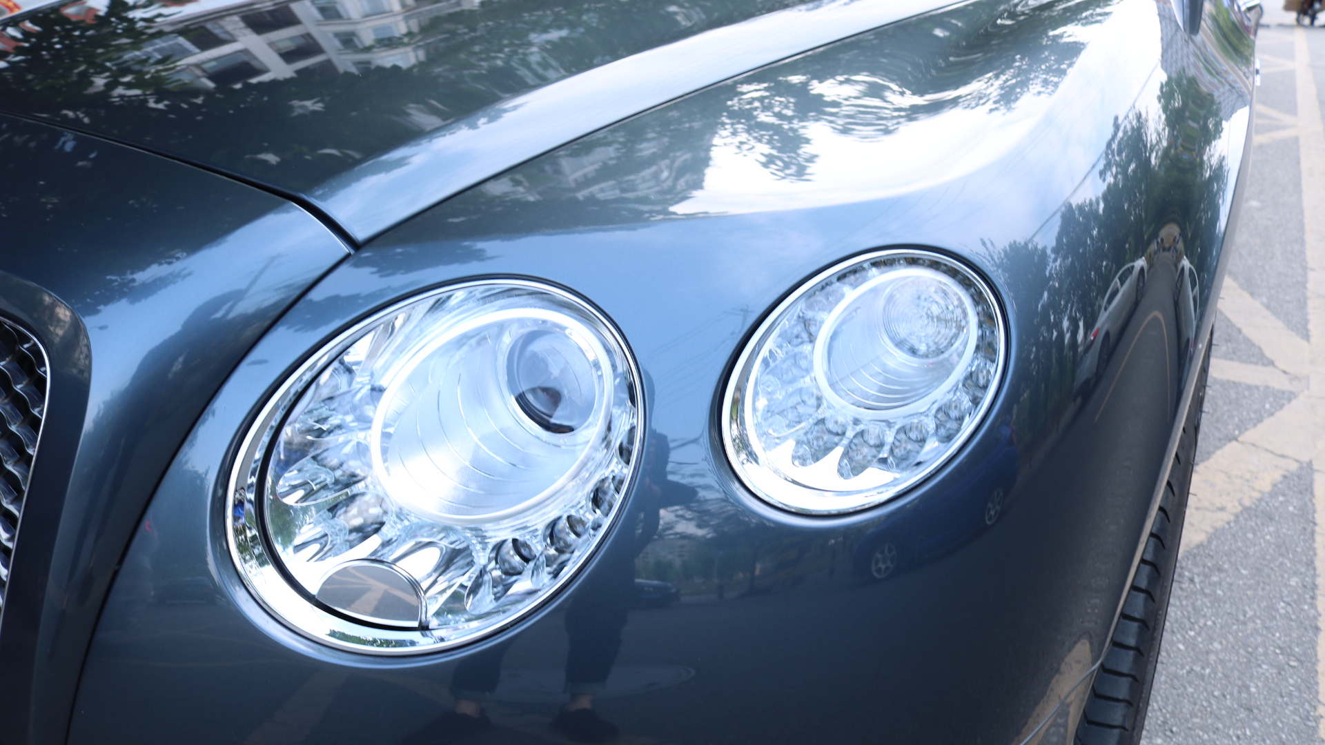 賓利歐陸車燈改裝效果實(shí)拍 賓利歐陸車燈改裝效果實(shí)拍