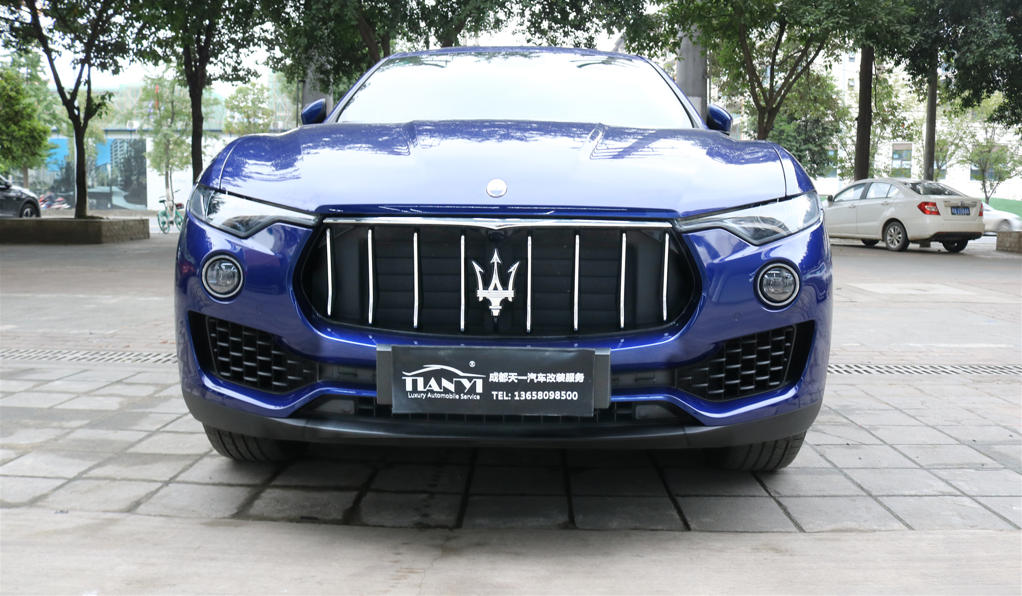 瑪莎拉蒂萊萬特車燈改裝激光大燈