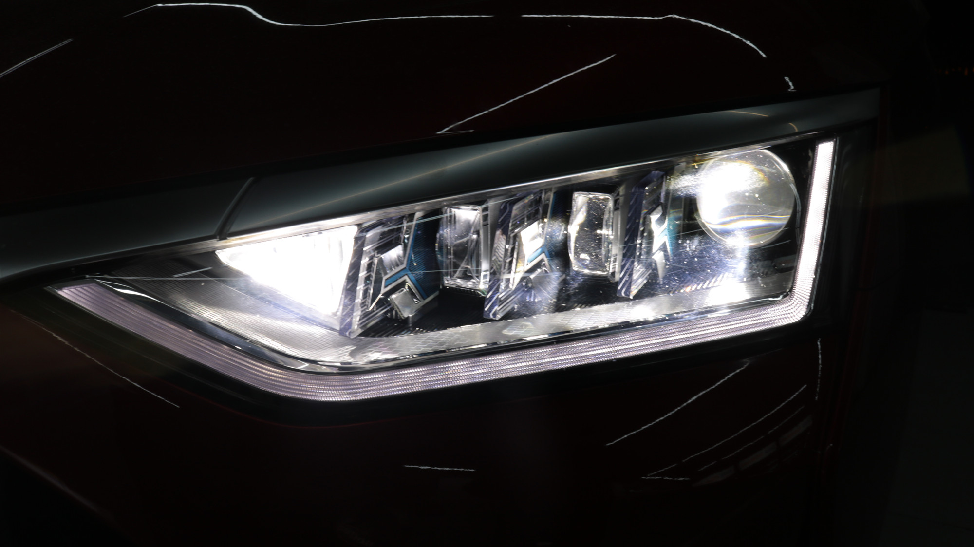 成都比亞迪漢車(chē)燈改裝激光LED透鏡效果